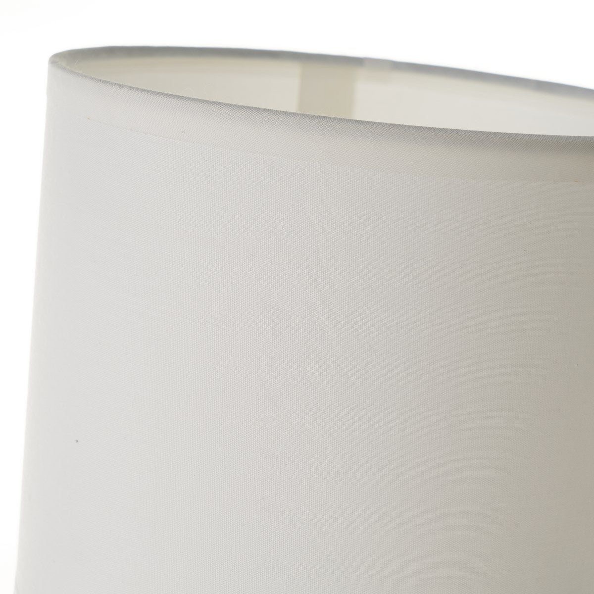 Lámpara de mesa de cerámica beige y pantalla blanca de 15x28 cm