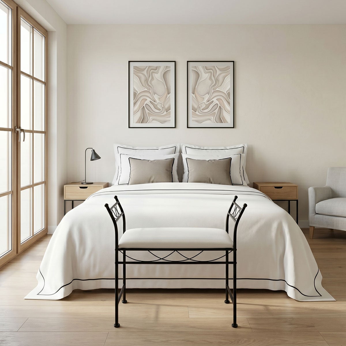 Banqueta pie de cama de metal negro tapizado en algodón blanco de 74 cm