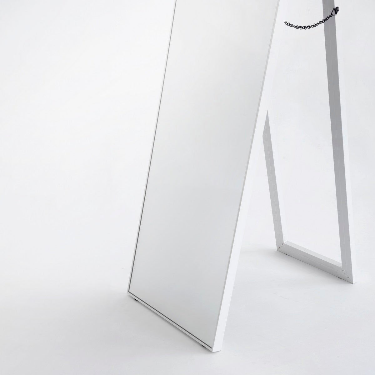 Espejo de pie vestidor blanco con pie plegable de 151 cm