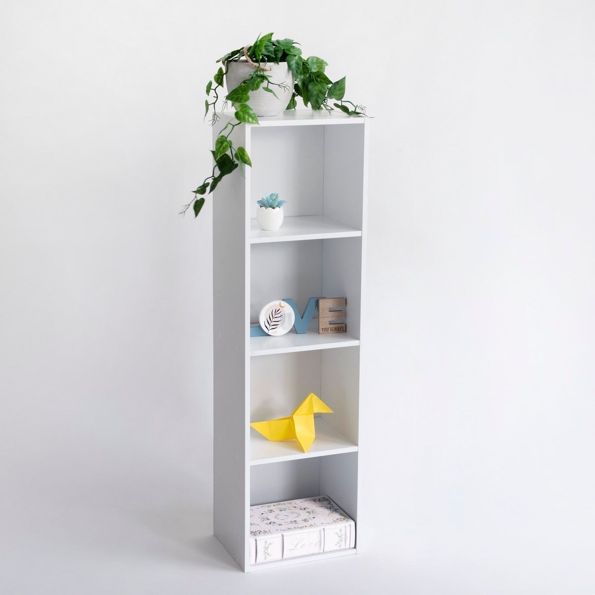 Estantería Cubo blanca de 4 estantes de 106x30 cm