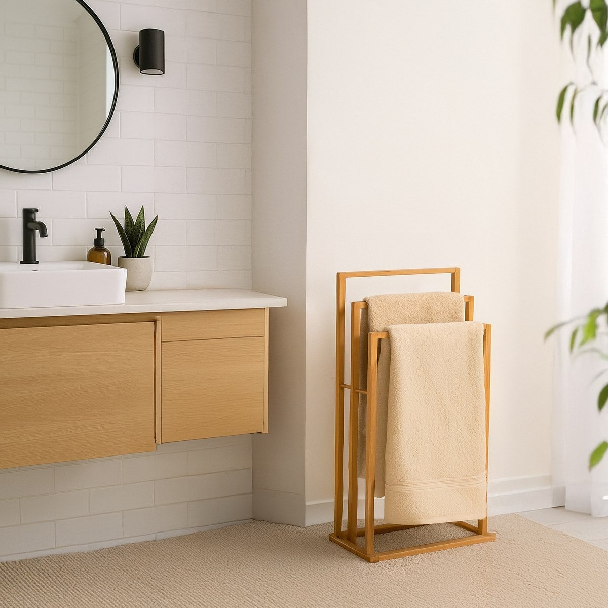 Toallero de bambú natural para 3 toallas de lavabo de 42x24x82cm