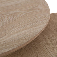 Set de 2 mesitas nido redondas de madera y MDF en tono natural