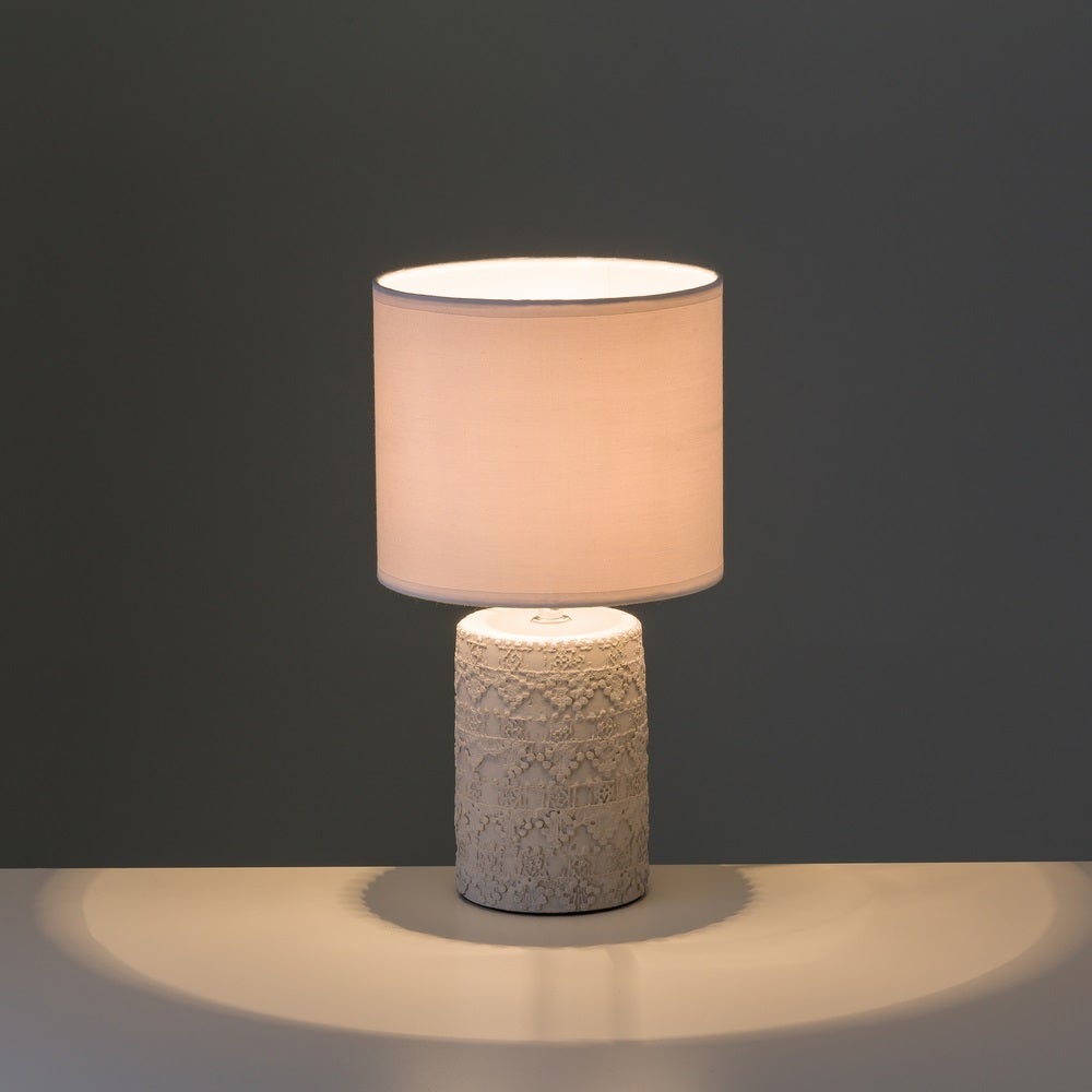 Lámpara de mesita de noche grabada de cemento beige de Ø 18x33 cm