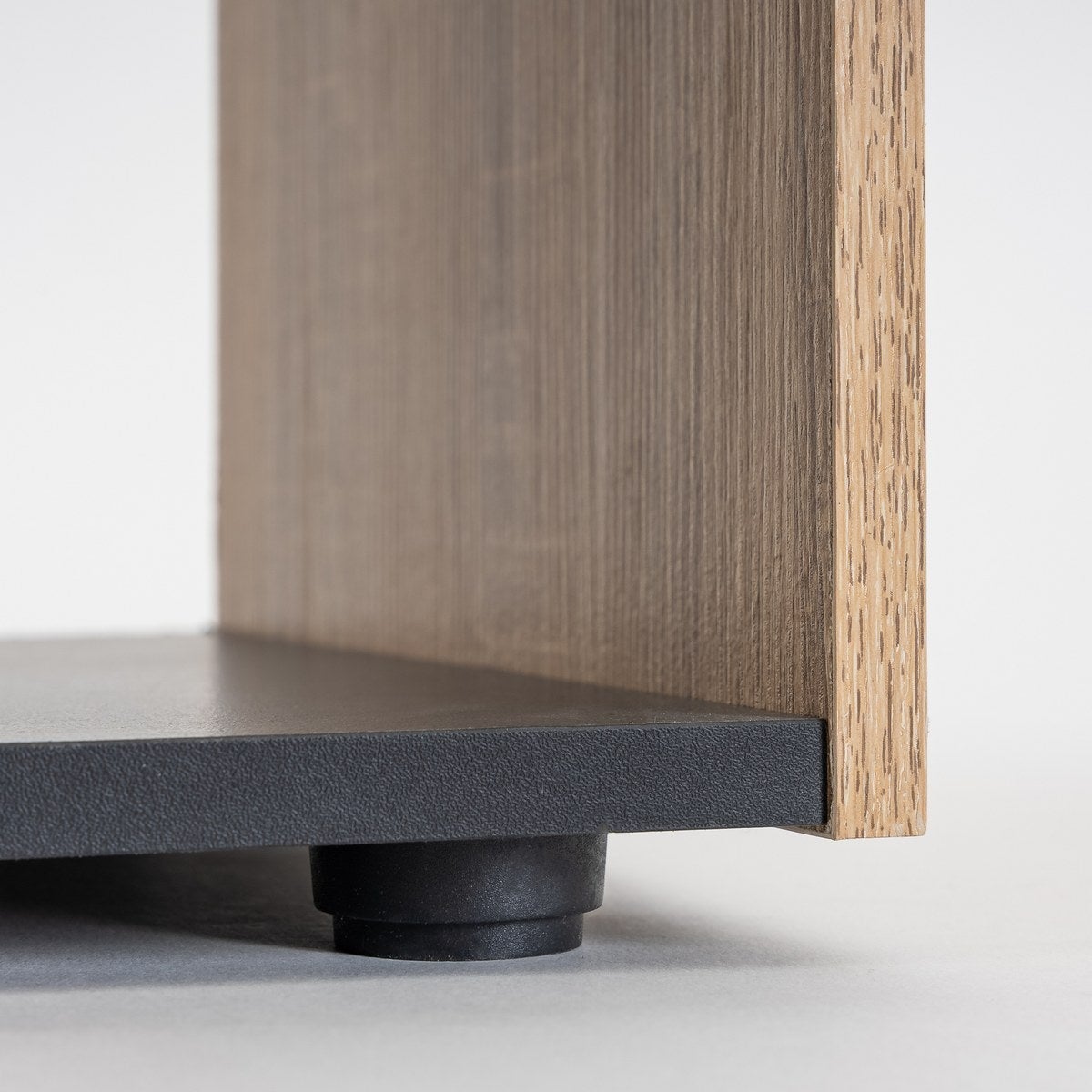 Estantería cubo de madera MDF laminada negra y natural de 120x60x29 cm