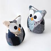 Set de 2 topes de puerta forma búhos tela patchwork azul y blanco 23 cm