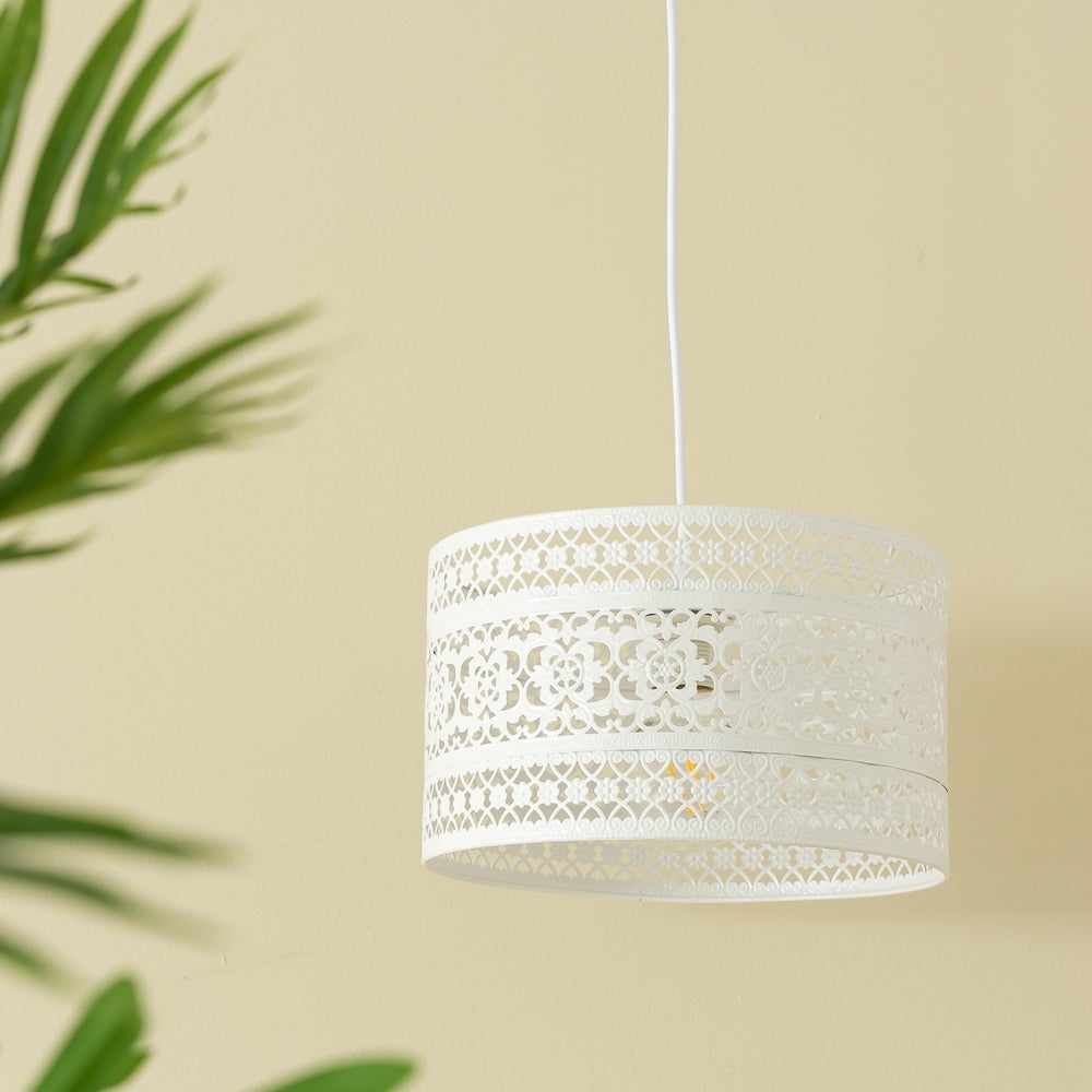 Lámpara de techo de metal blanco con diseí±o de flores de 29x18cm