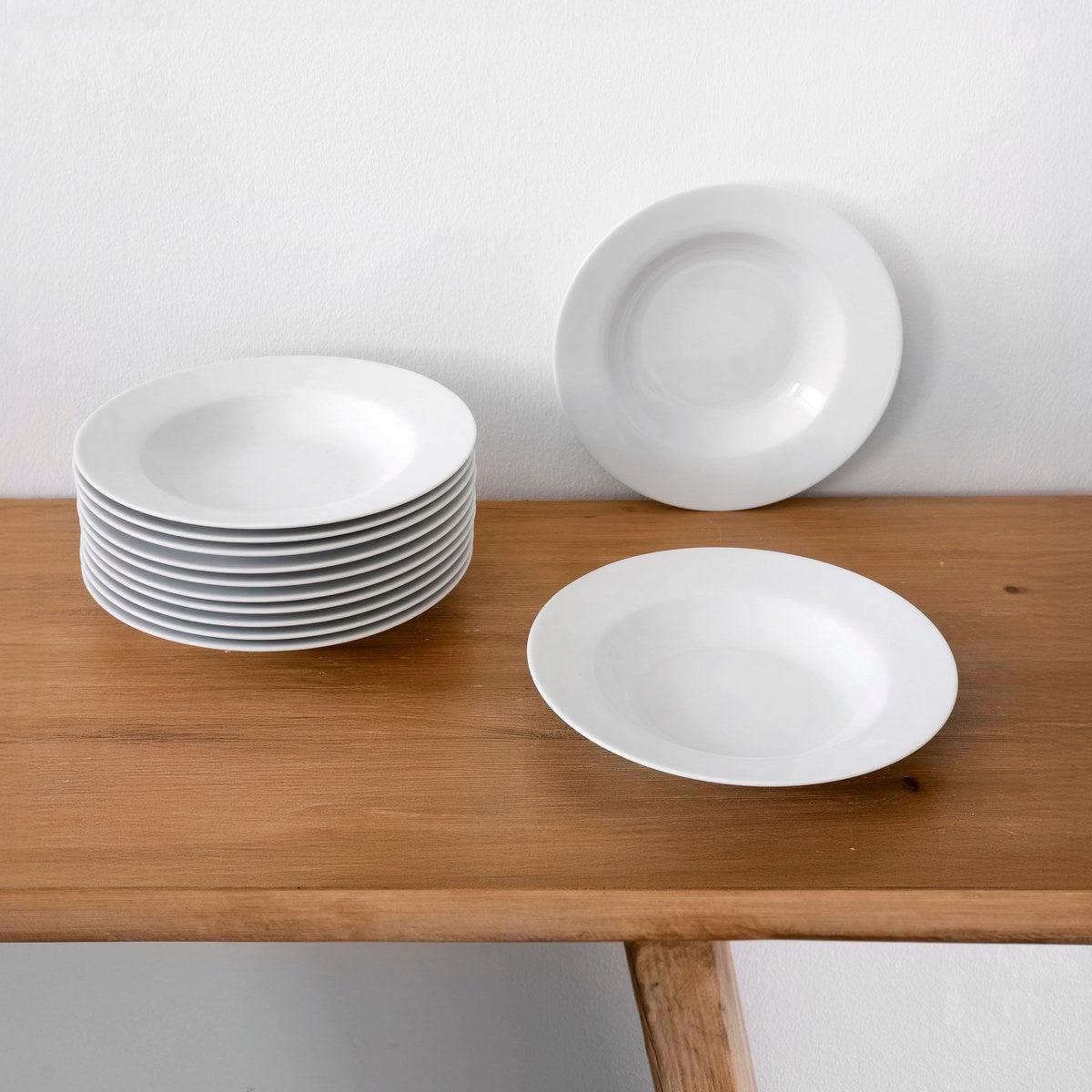 Set de 12 platos hondos redondos blancos de porcelana de Ø 22 cm