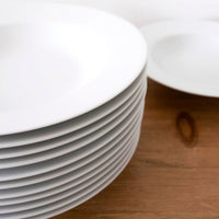 Set de 12 platos hondos redondos blancos de porcelana de Ø 22 cm
