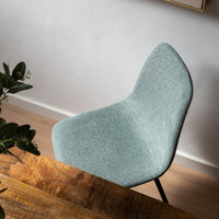 Silla de comedor Lina tapizada en lino color azul