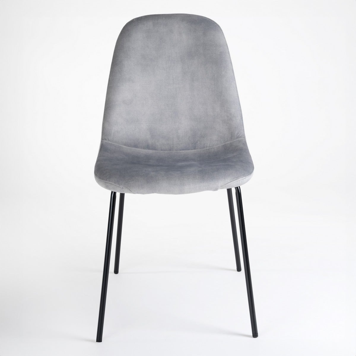 Silla Gina de terciopelo gris con patas de metal negro