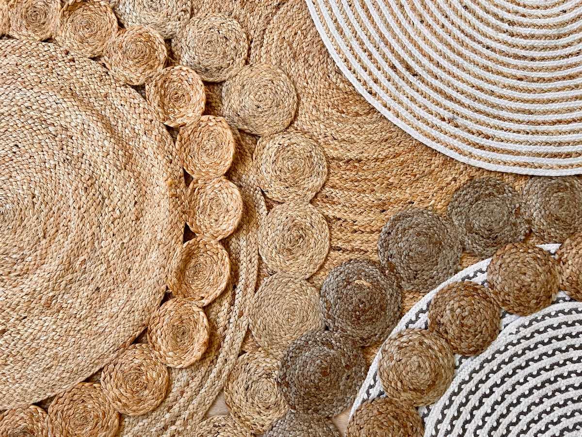 Alfombra redonda de yute en espiral blanco y natural de 90 cm