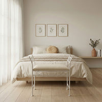 Banqueta pie de cama de metal blanco tapizado en lino beige de 74 cm
