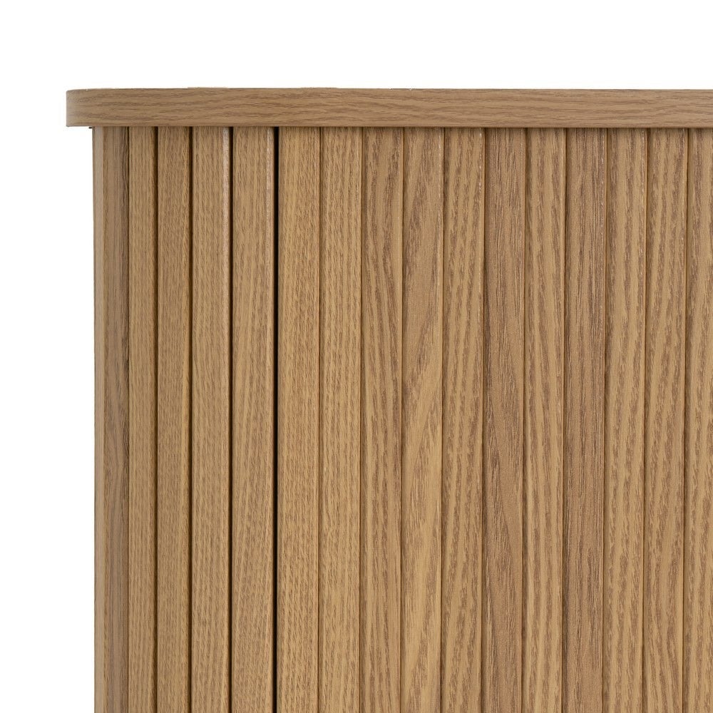 Aparador auxiliar de MDF color roble con puertas persiana de 140x40x81 cm