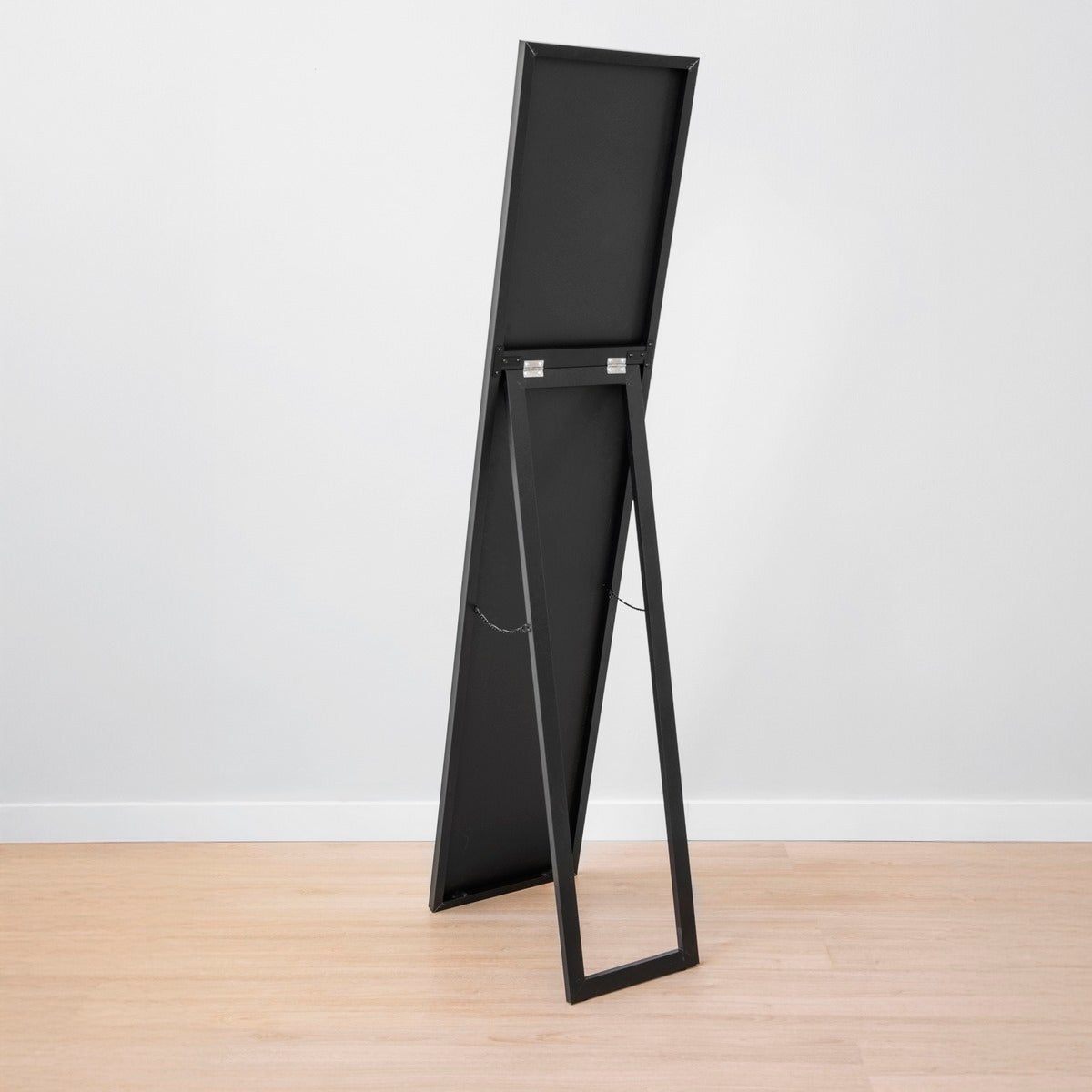 Espejo de pie vestidor negro con moldura y pie plegable de 151 cm