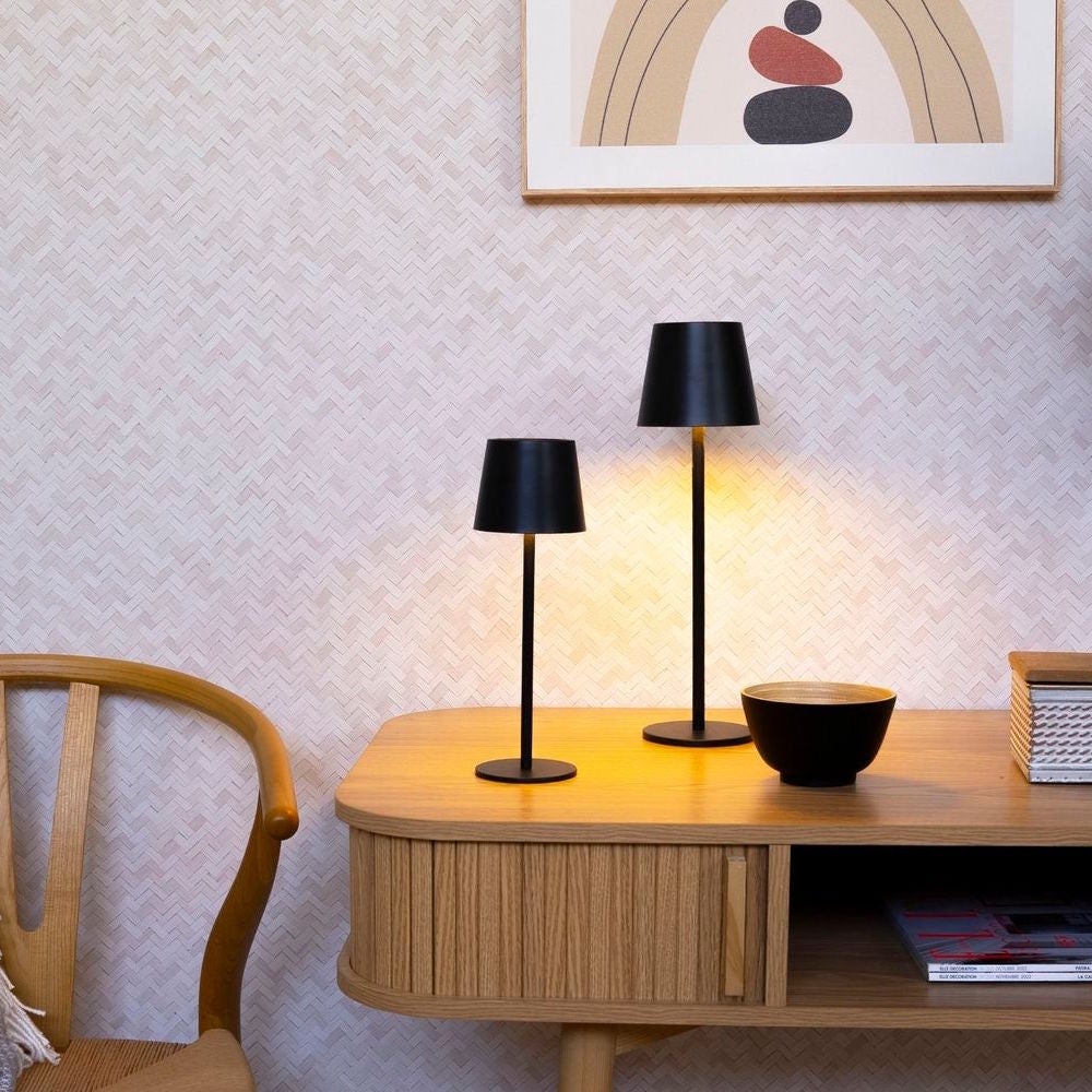Candeeiro LED regulável e recarregável em metal preto de 3W de 9x9x27 cm