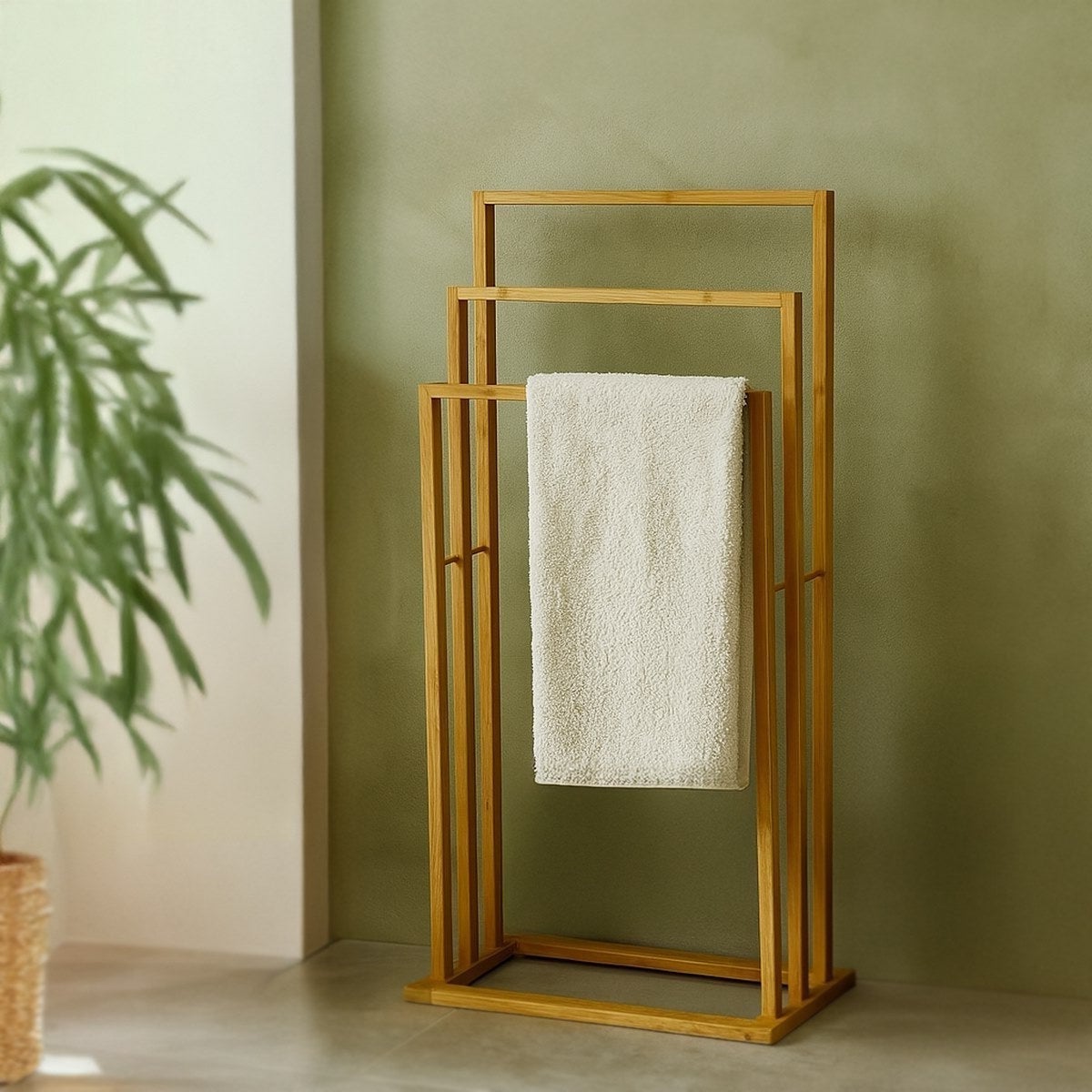 Toallero de bambú natural para 3 toallas de lavabo de 42x24x82cm